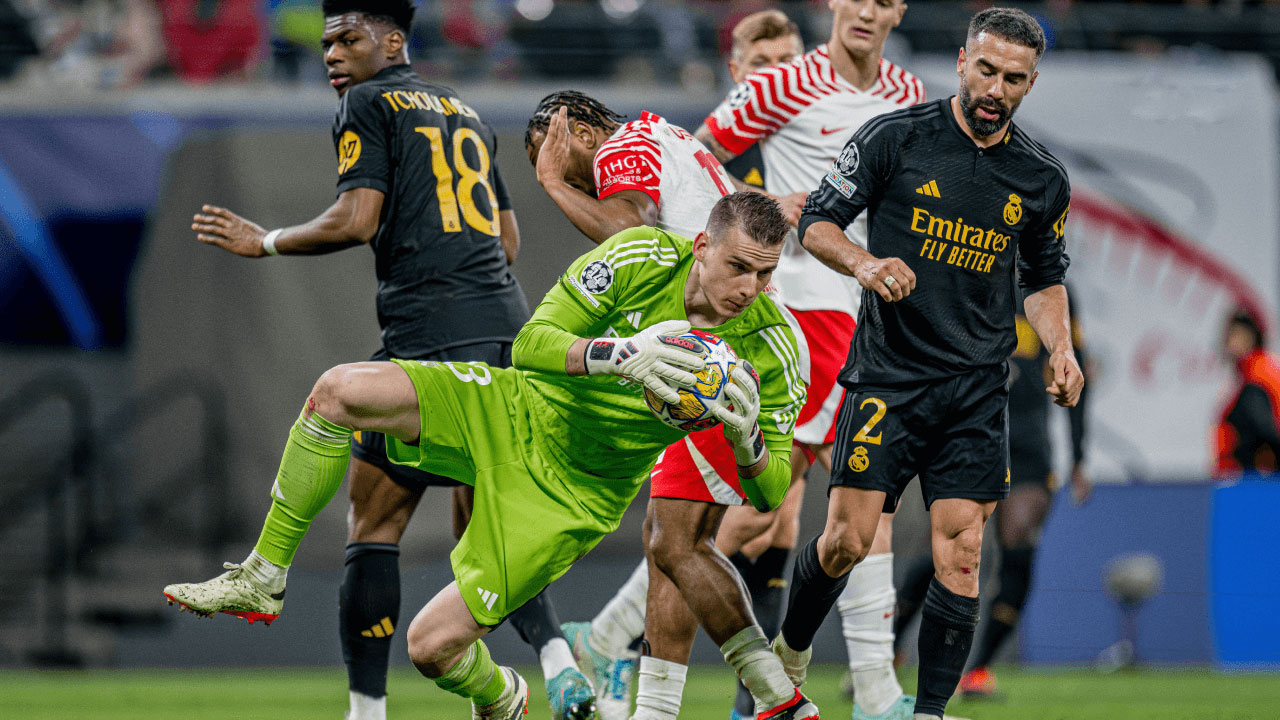 Real Madrid Amankan Masa Depan, Andry Lunin Tanda Tangan Kontrak Hingga 2028